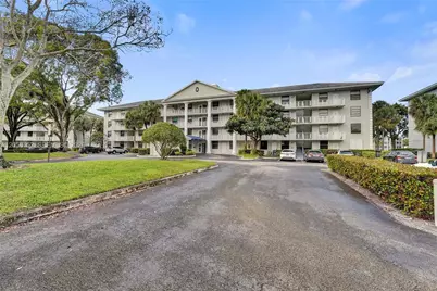 1713 Whitehall Dr #304, Davie, FL 33324 - Photo 1