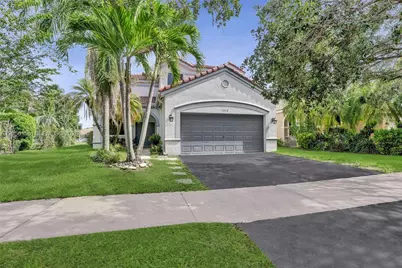 1216 Chinaberry Dr, Weston, FL 33327 - Photo 5