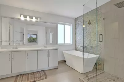 1216 Chinaberry Dr, Weston, FL 33327 - Photo 43