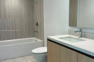 2411 Laguna Cir, Miami, FL 33181 - Photo 9