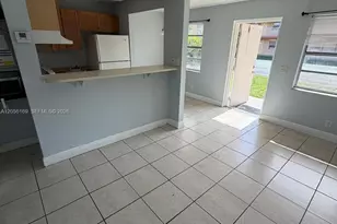 95 NE 41st St, Oakland Park, FL 33334 - Photo 9