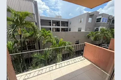 1055 W 77th St #309, Hialeah, FL 33014 - Photo 7