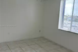 10000 NW 80th Ct, Hialeah Gardens, FL 33016 - Photo 17