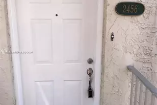 10000 NW 80th Ct, Hialeah Gardens, FL 33016 - Photo 3