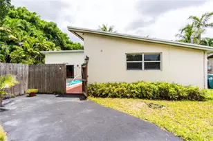 9920 Pan American Dr, Cutler Bay, FL 33189 - Photo 13