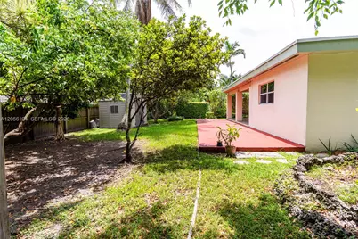9920 Pan American Dr, Cutler Bay, FL 33189 - Photo 25