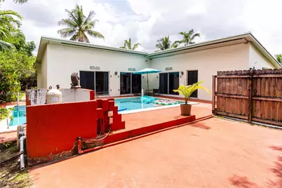 9920 Pan American Dr, Cutler Bay, FL 33189 - Photo 33