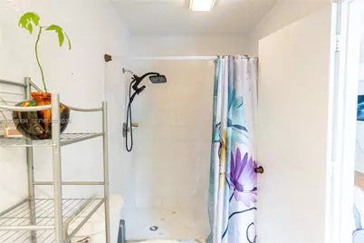 9920 Pan American Dr, Cutler Bay, FL 33189 - Photo 61