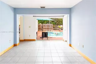 9920 Pan American Dr, Cutler Bay, FL 33189 - Photo 33
