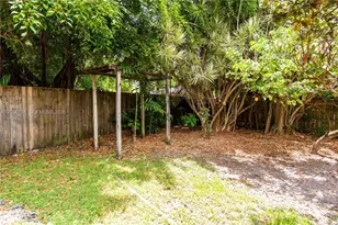 9920 Pan American Dr, Cutler Bay, FL 33189 - Photo 19
