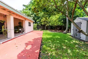 9920 Pan American Dr, Cutler Bay, FL 33189 - Photo 17