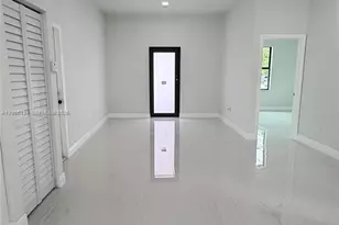 130 NW 28th Terrace, Fort Lauderdale, FL 33311 - Photo 11