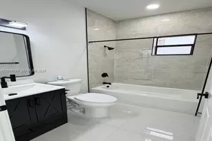 130 NW 28th Terrace, Fort Lauderdale, FL 33311 - Photo 15