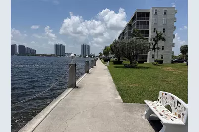3020 Marcos Dr #S-307, Aventura, FL 33160 - Photo 15