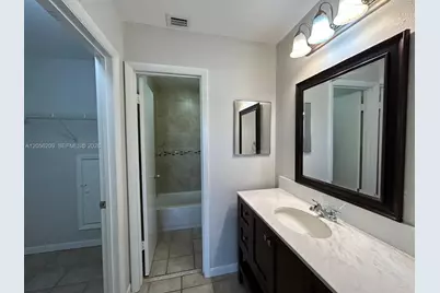 1197 Washington Cir #1197A, Homestead, FL 33034 - Photo 21
