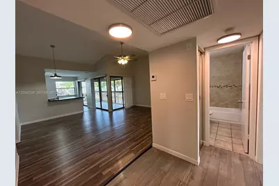 1197 Washington Cir #1197A, Homestead, FL 33034 - Photo 7