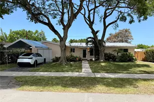 9340 Jamaica Dr, Cutler Bay, FL 33189 - Photo 1