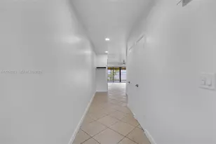 6433 Windmill Gate Rd, Miami Lakes, FL 33014 - Photo 5