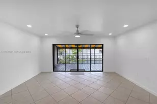 6433 Windmill Gate Rd, Miami Lakes, FL 33014 - Photo 9