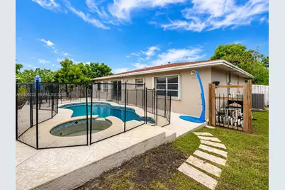 8210 NW 68th Ter, Tamarac, FL 33321 - Photo 29