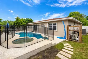 8210 NW 68th Terrace, Tamarac, FL 33321 - Photo 29