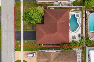 8210 NW 68th Terrace, Tamarac, FL 33321 - Photo 35