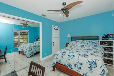 8210 NW 68th Ter, Tamarac, FL 33321 - Photo 15