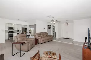 8210 NW 68th Terrace, Tamarac, FL 33321 - Photo 5