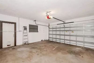 8210 NW 68th Ter, Tamarac, FL 33321 - Photo 25