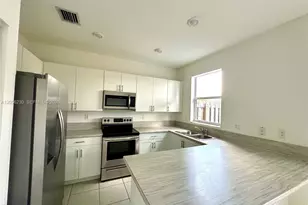 2737 SE 17th St, Homestead, FL 33035 - Photo 5