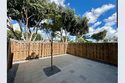 2737 SE 17th St, Homestead, FL 33035 - Photo 21