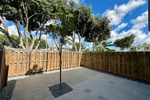 2737 SE 17th St, Homestead, FL 33035 - Photo 21