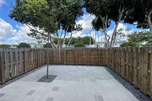 2737 SE 17th St, Homestead, FL 33035 - Photo 19