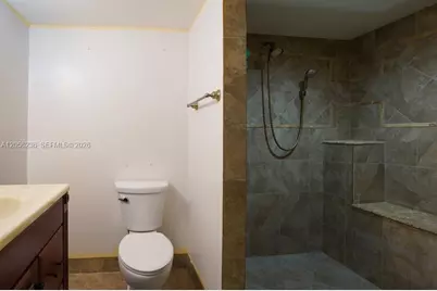 1815 Fairview Villas Dr #1, Palm Springs, FL 33406 - Photo 15