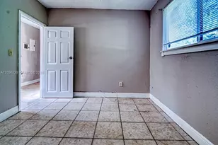 2378 NW 60th St, Miami, FL 33142 - Photo 15