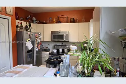 6918 NW 177th St #H100, Hialeah, FL 33015 - Photo 13