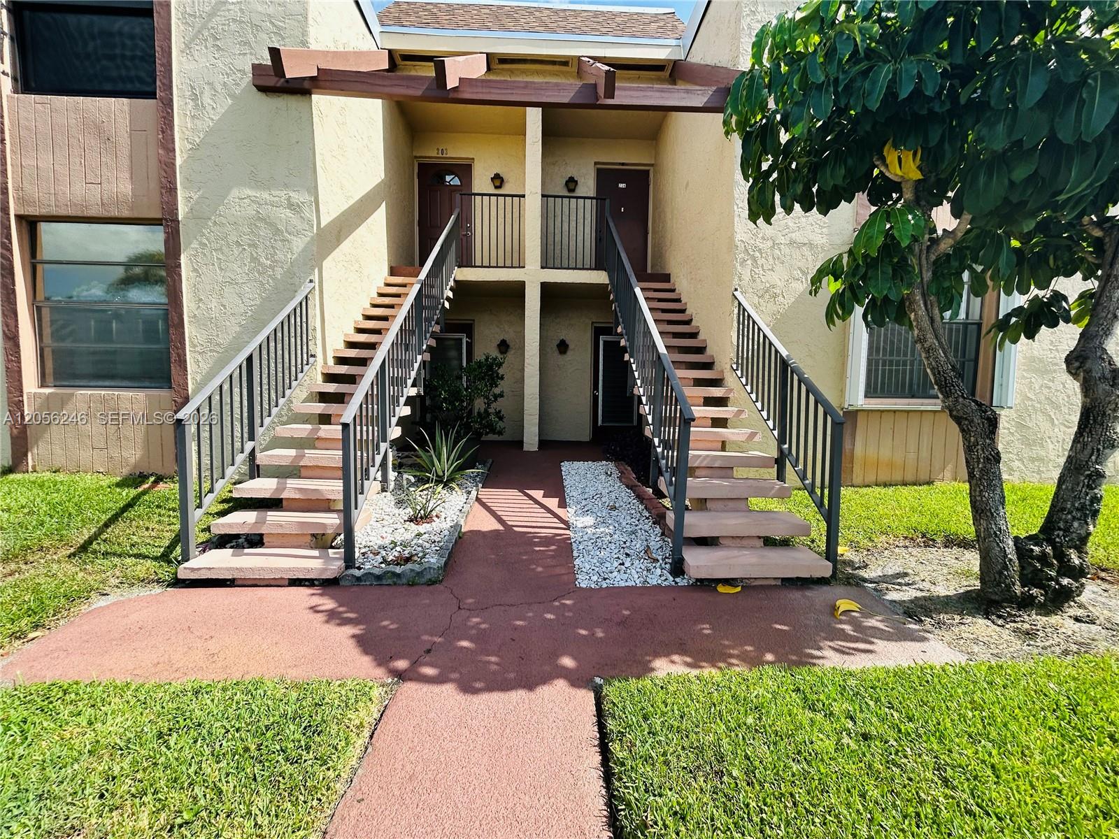 7355 NW 18th St #104 - 7355 NW 18th St #104, Margate, FL 33063 Luxury Property | Jose Angel Pina