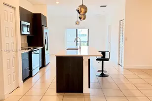 7819 NW 104th Ave, Doral, FL 33178 - Photo 3