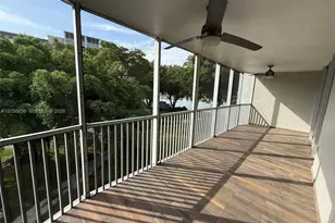 1670 NE 191st St, Miami, FL 33179 - Photo 13