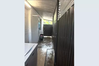 1097 E 1st Ave #1097, Hialeah, FL 33010 - Photo 11