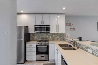 1461 S Ocean Blvd #222, Lauderdale by the Sea, FL 33062 - Photo 5