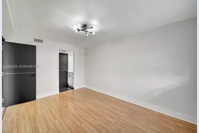1900 Meridian Ave #303, Miami Beach, FL 33139 - Photo 9
