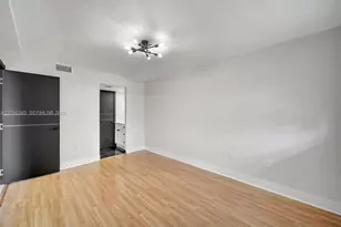 1900 Meridian Ave, Miami Beach, FL 33139 - Photo 9