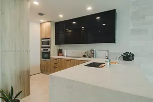 200 Biscayne Blvd Way, Miami, FL 33131 - Photo 7