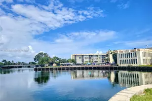 601 Three Islands Boulevard, Hallandale Beach, FL 33009 - Photo 29