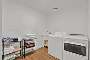 808 SW 29th St, Fort Lauderdale, FL 33315 - Photo 21
