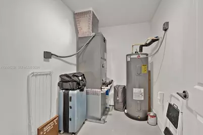 808 SW 29th St, Fort Lauderdale, FL 33315 - Photo 9