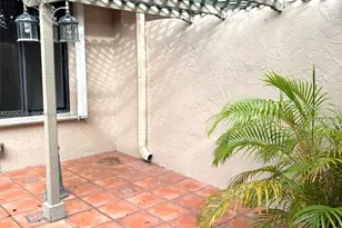 613 Patio Village Way, Weston, FL 33326 - Photo 5