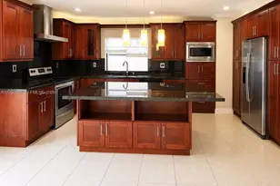 613 Patio Village Way, Weston, FL 33326 - Photo 13
