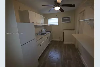 2930 NW 8th St, Fort Lauderdale, FL 33311 - Photo 3